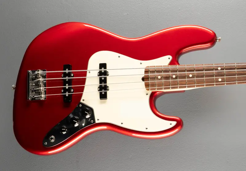 Pre-Owned American Professional Jazz Bass – 2018