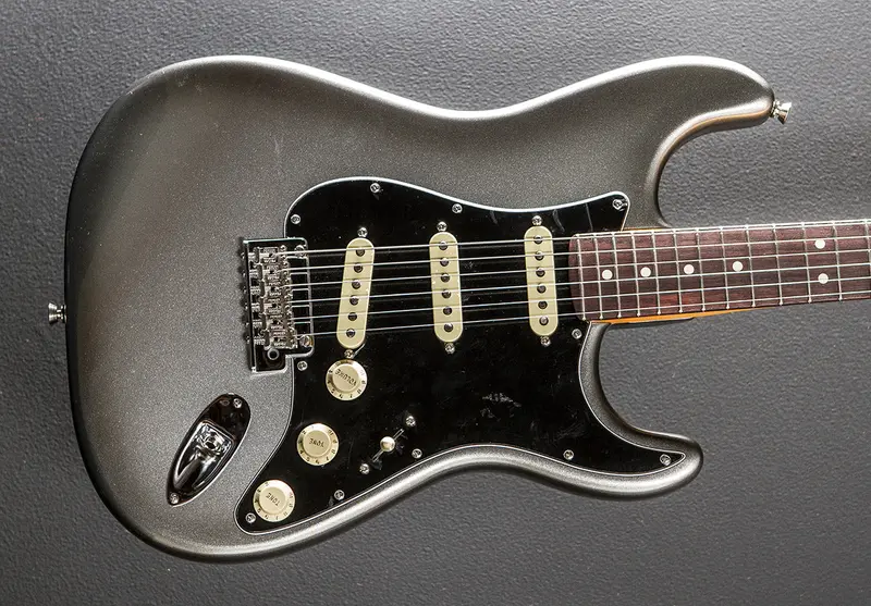 Pre-Owned Fender American Professional II Stratocaster – 2022 Model