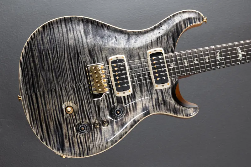 PRS Custom 24-08 – Eight-Color Gradient Finish ’25