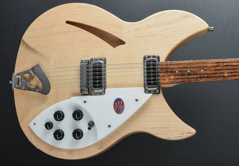 Rickenbacker 330/12 12-String – Mapleglo Finish