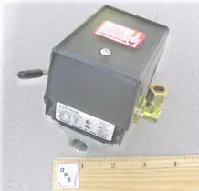 Sanborn FM532/WH4 Pressure Switch – Model 034-0096