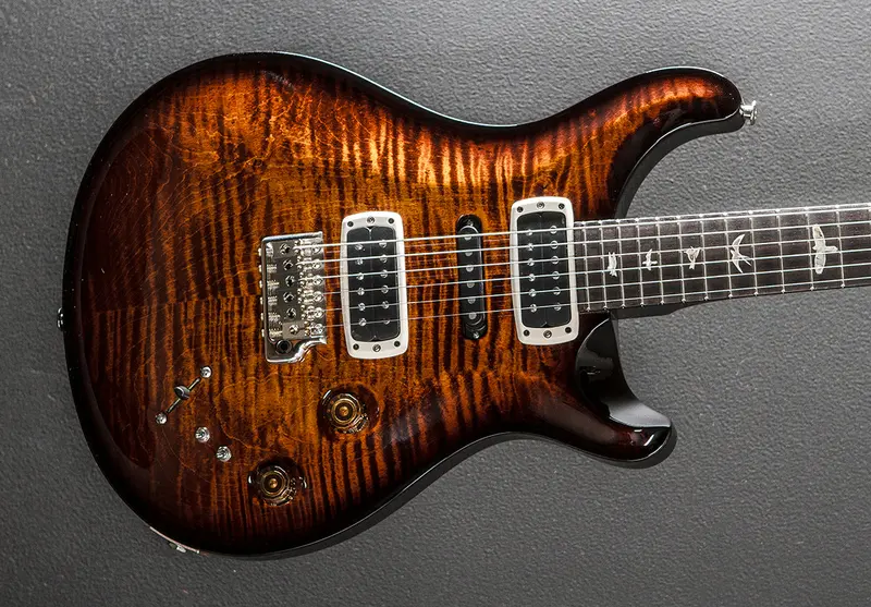 Schecter Modern Eagle V in Black Gold Wraparound Burst