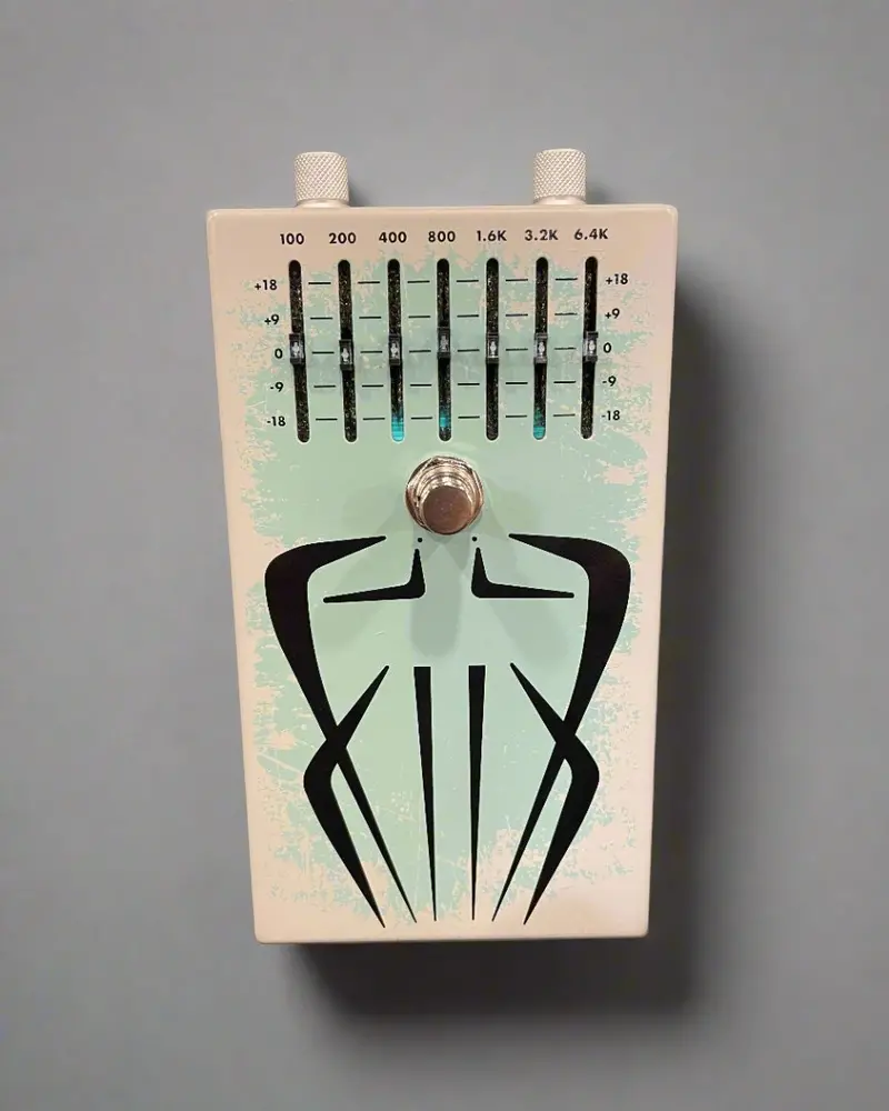 Siete Santos Octavio Fuzz Guitar Pedal