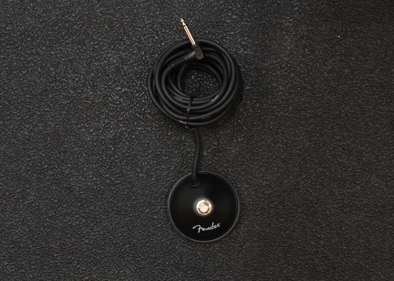 Single-Function Footswitch for Guitar Effects