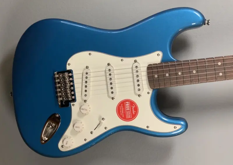 Squier Classic Vibe ’60s Stratocaster Lake Placid Blue