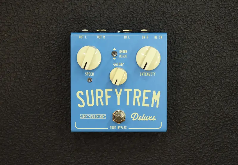 SurfyTrem Deluxe Vibrato Pedal