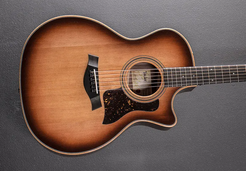 Taylor 414CE Studio Grand Auditorium – Sitka Spruce & Blackwood Back/Sides (2026)