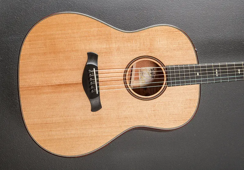 Taylor Builder’s Edition 517E 2024 – Grand Pacific Mahogany Dreadnought