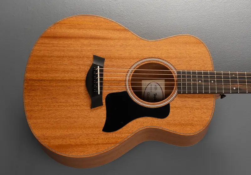 Taylor GS Mini Mahogany – Compact Travel-Friendly Acoustic Guitar
