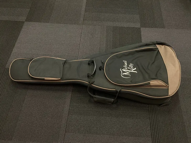 Universal Acoustic Guitar Gig Bag – Padded & Lightweight