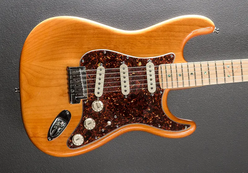 Used American Deluxe Stratocaster – 2005 Model