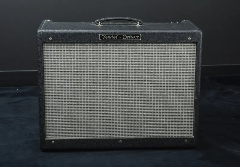 Used Fender Hot Rod Deluxe Tube Amplifier 2000 Model