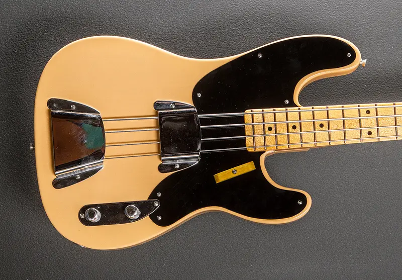Vintage-Style 1951 Precision Bass – Custom Shop Reissue (2024)