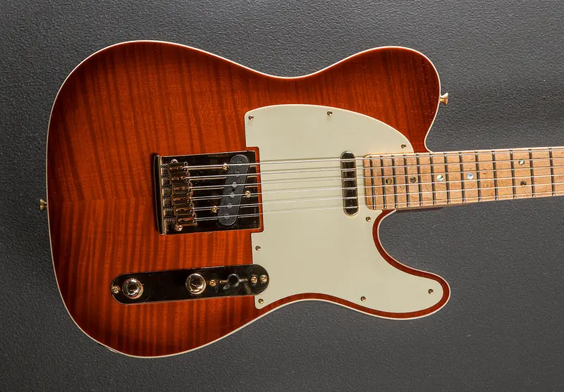 Vintage-Style 1959 Telecaster – Flame Maple Top (2025 NOS)