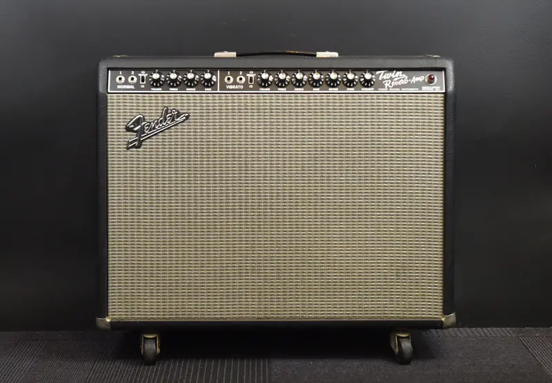 Vintage-Style Fender ’65 Twin Reverb Reissue – Recently Serviced