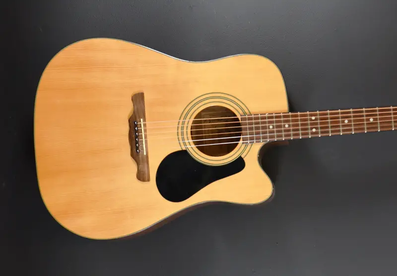 Yamaha RD-20SC Classical Guitar – Recent Production
